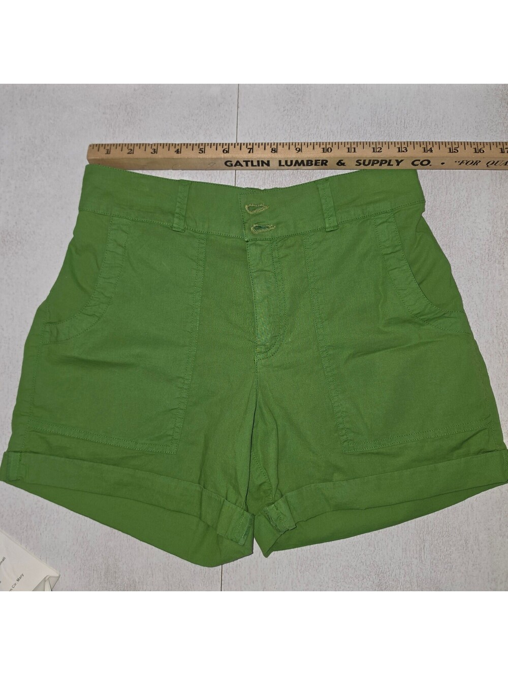 Sanctuary Standard Issue Green Utility Patch Pocket Cuffed Shorts Size 27